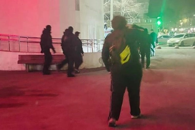 Силовики в масках устроили облаву на подростков в Челябинске