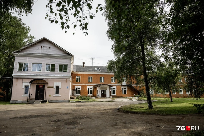В деревне расположена Ярославская центральная районная больница | Источник: Александр Куренной / 76.RU