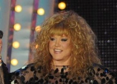 Алла Пугачева остановилась в своем замке в Грязи