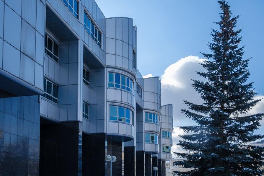 В Уфе здание банка напротив Курултая продали почти за 432 миллиона рублей