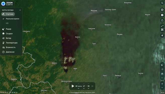 Черное облако дыма из Электростали видно на снимках из космоса | Источник: zoom.earth