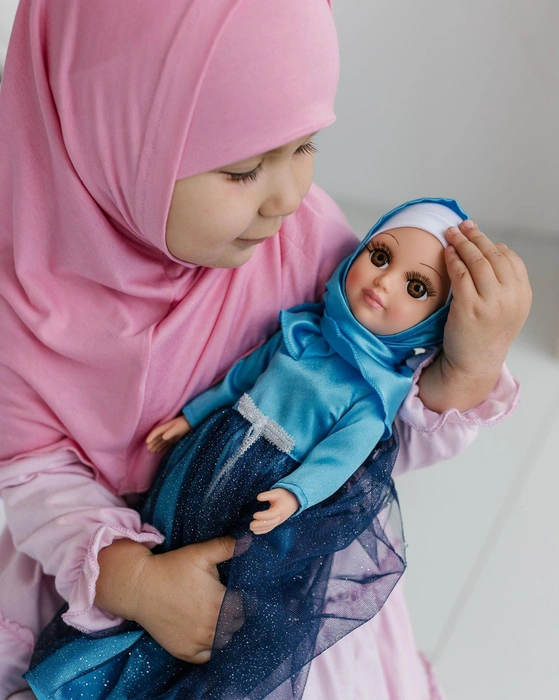 Куклы-мусульманки помогают детям проникнуться идеей уважения к другим | Источник: Эльза Хуснутдинова / Личный архив