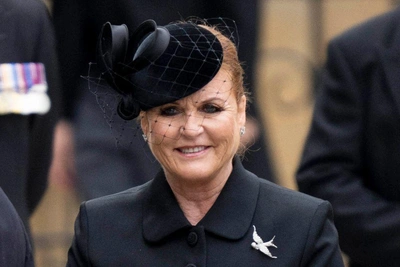 Сара Фергюсон 'предала' королеву из-за Эпштейна