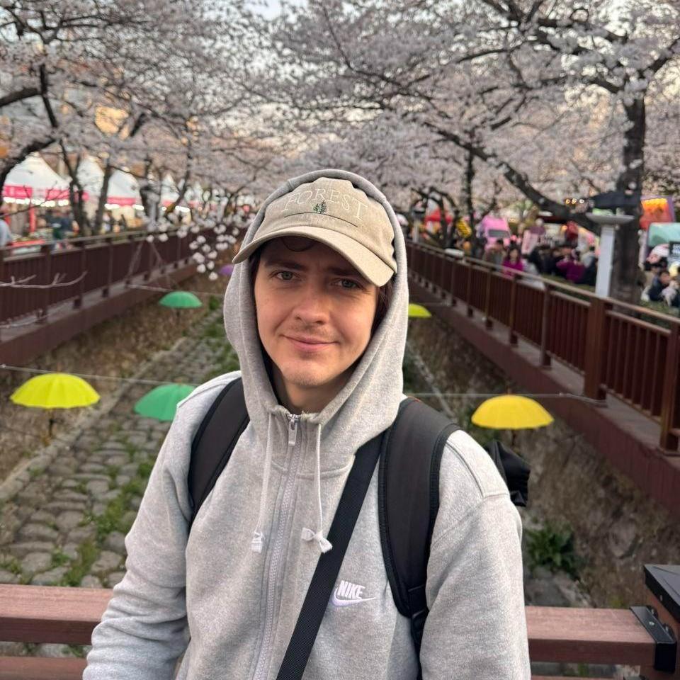 <p>Дмитрий Глазков</p>