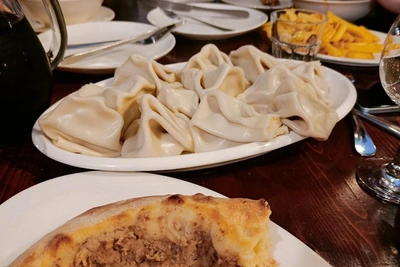 "Go to the Caucasus, they'll teach you how to cook": Krasnoyarsk residents choose the best place to eat khinkali