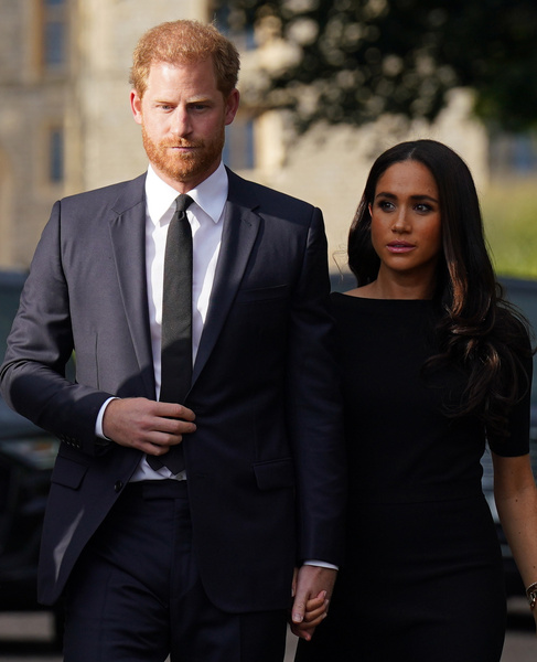 Принц Гарри и Меган Маркл поссорились с Netflix из-за съёмок сериала о королевской семье