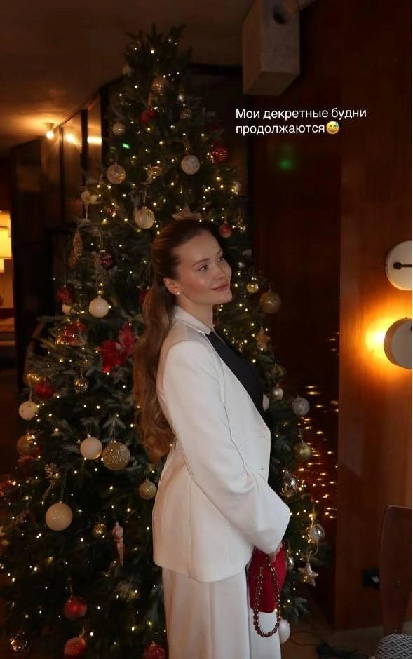 Елизавета недавно родила сына | Источник: elizaveta_anikhovskaya / Instagram.com*