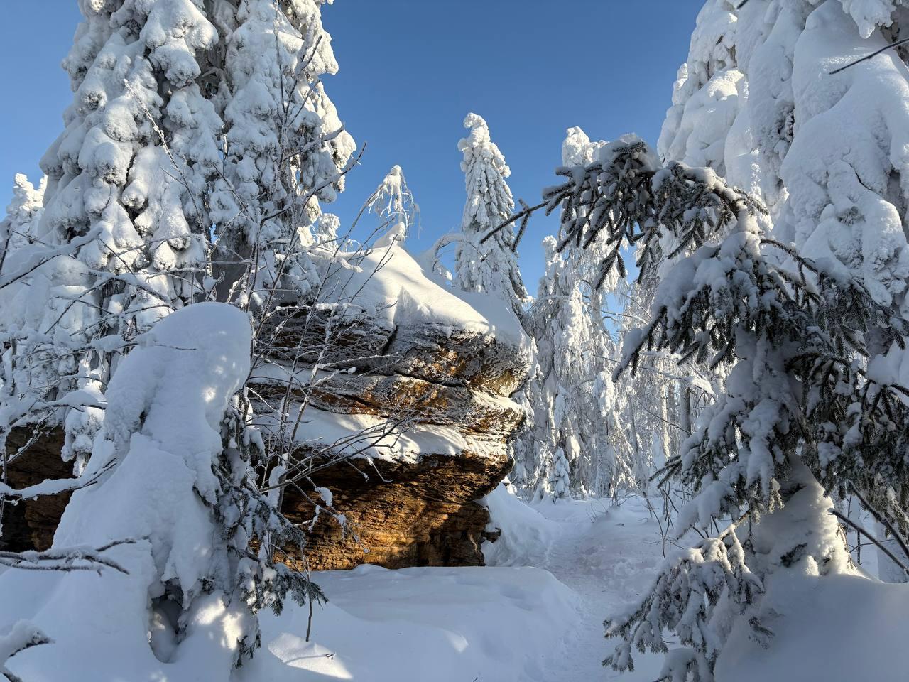 Красота и пустота: пермячка показала, как выглядит безлюдный Каменный город в -30 °C