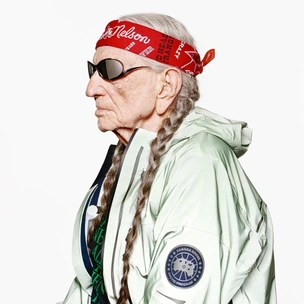 Модный тренд зимы 2026: великие «деды» в куртках