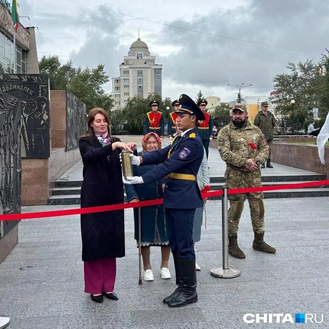 На митинге присутствует Инна Щеглова | Источник: Артем Стромилов / CHITA.RU