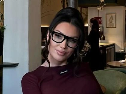 Евгения Феофилактова перенесла пластику тела: избавилась от жировых складок и получила новую грудь