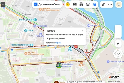 Пробки из-за пожара на Уральской улице в Петербурге
