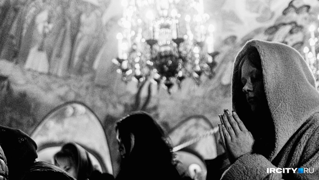 Атмосфера в соборе торжественная и спокойная | Источник: Кирилл Фалеев / «ИрСити»