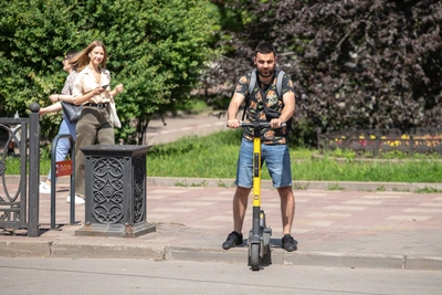 Почему в Благовещенске запретили самокаты, а в Ростове — нет?
