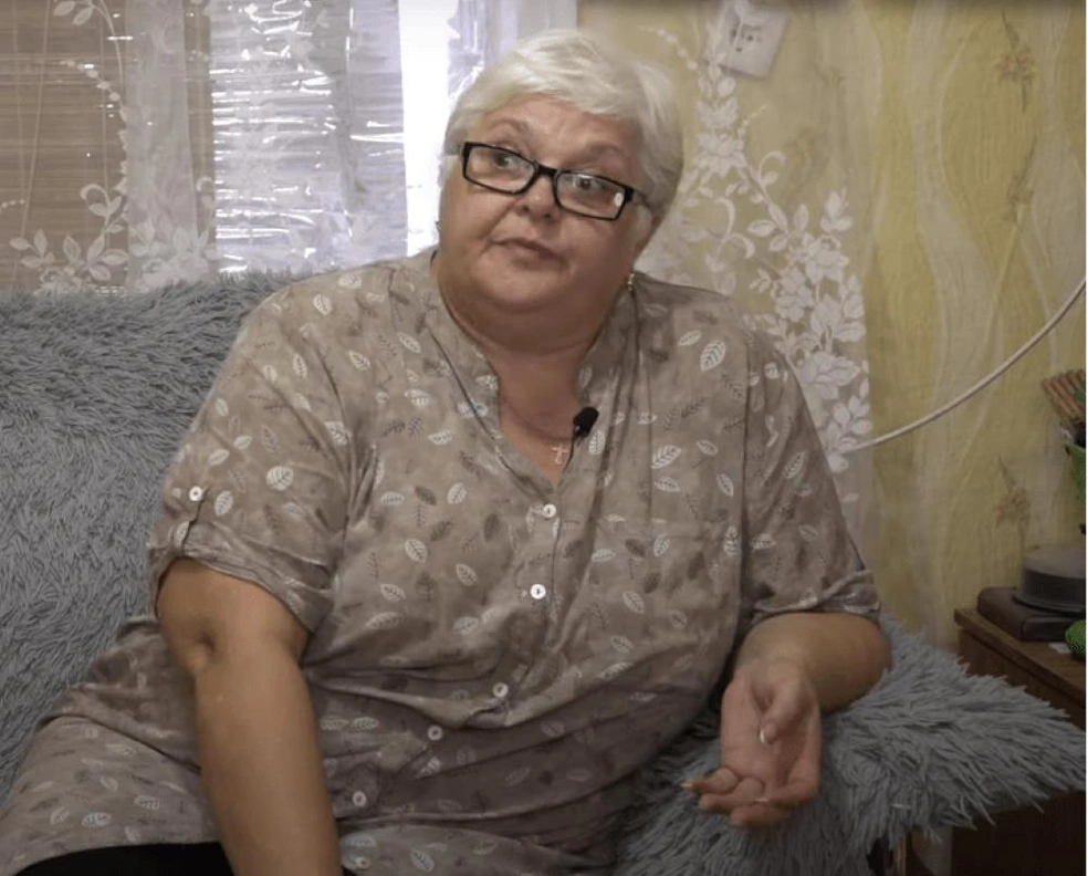 Зрелые бабы позируют раком для фото - домашнее порно фото