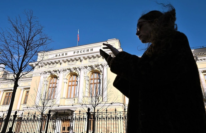 Соломоново решение ЦБ. Как у регулятора отвоевали 0,5 процентного пункта | Источник: Евгений Разумный / «Коммерсантъ»