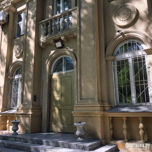 Выход к скверу | Источник: Анна Мотовилова / FONTANKA.RU