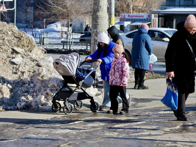 Таяние снежных завалов в будущем может привести к образованию дополнительного льда. | Источник: Наталья Лапцевич