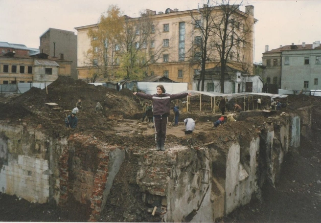 На фото&nbsp;— лишь четверть от всей территории раскопок | Источник: Елена Кармазина / личный архив 