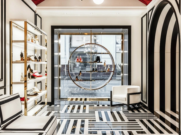 Не простое украшение: новый бутик Aquazzura в Москве