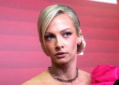 Полина Максимова: «Когда играю роковуху, это выглядит как пародия. Моя сексуальность — в юморе»