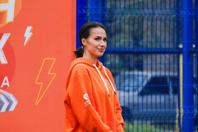 Загитова опровергла шуточную новость о ведущей ток-шоу