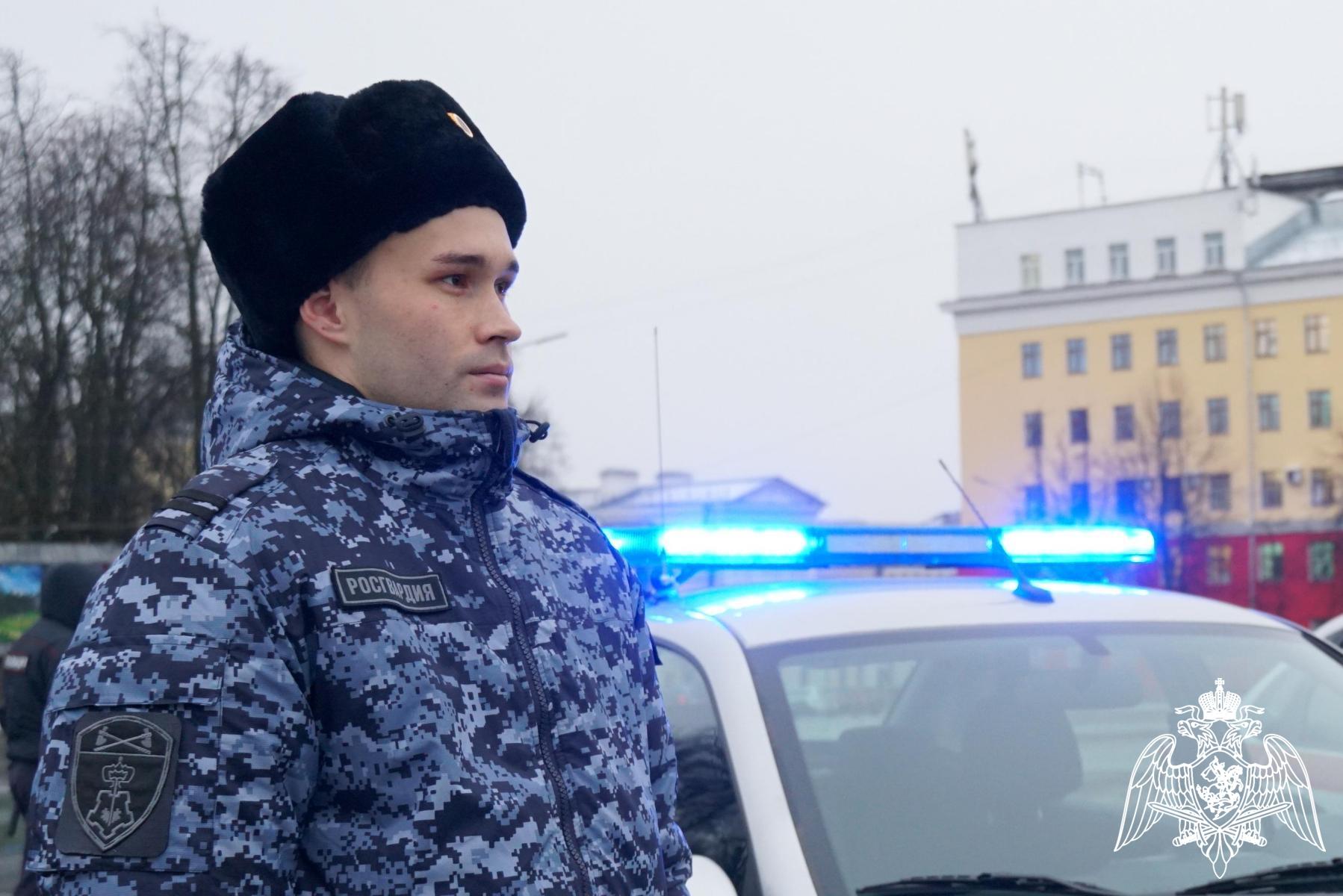 Росгвардейцы в Кирове пресекли попытку кражи из магазина