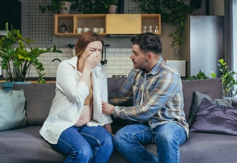 «Парень говорит девушкам, что не состоит в отношениях, а у нас на носу свадьба и рождение ребенка»