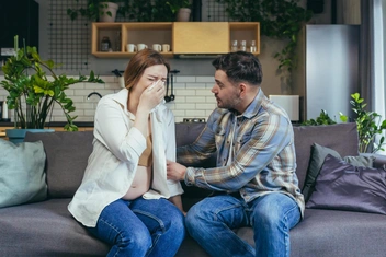 «Парень говорит девушкам, что не состоит в отношениях, а у нас на носу свадьба и рождение ребенка»