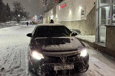 Водителя служебной Camry вызвали в ГАИ Челябинска