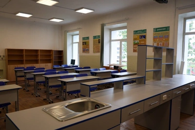 В школе №14 Южно-Сахалинска обновят кабинет технологии и холлы