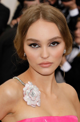 Лили-Роуз Депп