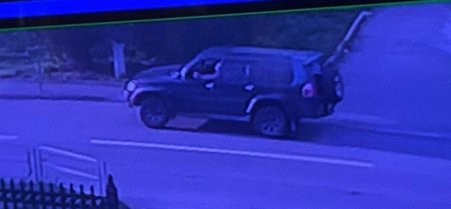Автомобиль Mitsubishi сняла камера роддома (он неподалеку от места ДТП). По версии родных женщин, запись сделана сразу после столкновения | Источник: предоставлено пострадавшими