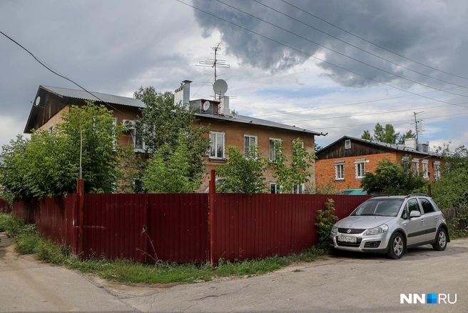 Дома в микрорайоне по большей части двухэтажные | Источник: Наталья Бурухина / NN.RU