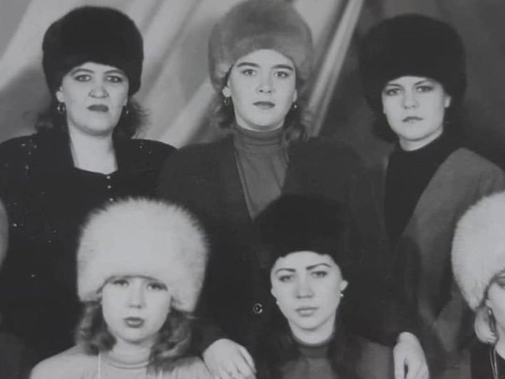 Back to roots: меховые шапки из 90-х снова на пике популярности