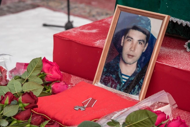 Рустам Шайхутдинов награжден орденом Мужества посмертно | Источник: Айдар Суфиянов / Vk.com