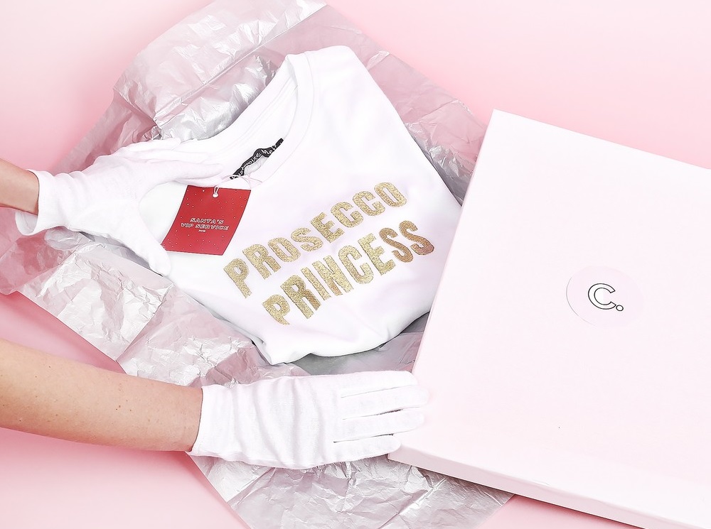 Рождественское настроение в новой коллекции Customize Me Studio | marieclaire.ru