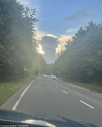 Облако в виде силуэта королевы Елизаветы с другого ракурса