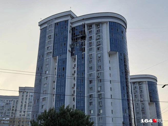 Последствия падения обломков БПЛА на жилой дом в Энгельсе | Источник: Сергей Петунин / 164.RU