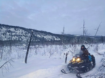 В таких условиях передвигаться можно только на снегоходах | Источник: «Nomade ADV» / Telegram