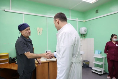 Демешин поручил устранить проблемы с томографом и кадрами в Чегдомыне