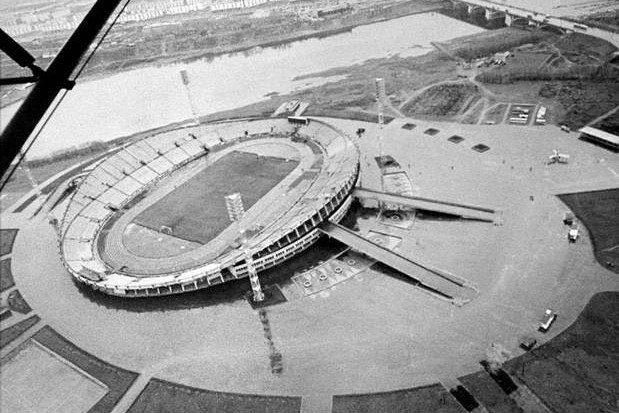 Так стадион выглядел в 1960-х годах | Источник: stadionlk.vomirek.com