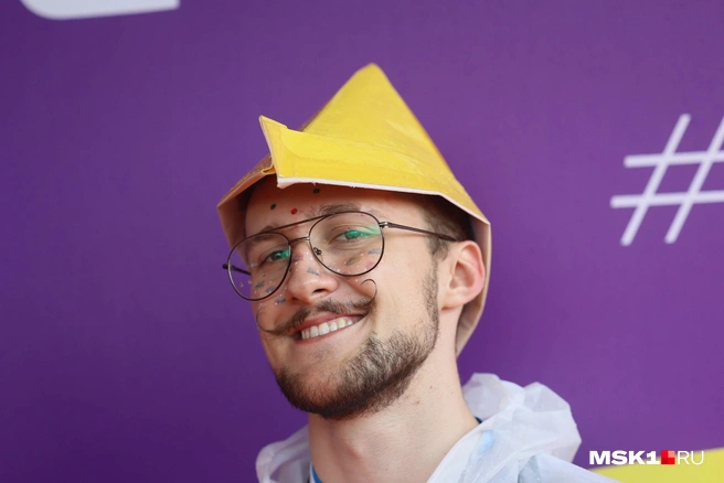 Робин Гуд тоже посетил водный праздник | Источник: Артем Устюжанин / MSK1.RU