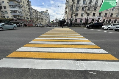 В Хабаровске наносят долговечную светоотражающую разметку