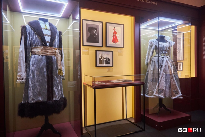 В таких нарядах артисты выходили на сцену в первых спектаклях театра | Источник: Роман Данилкин / 63.RU