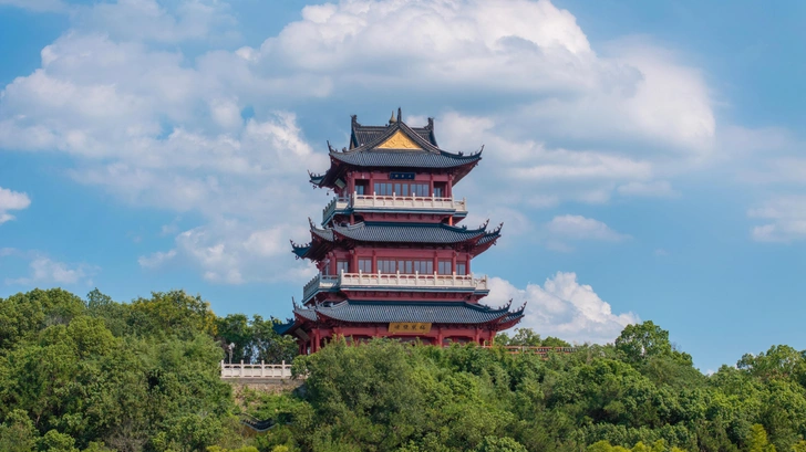 Пожег, называется, благовония: турист спалил старинный храм в Китае