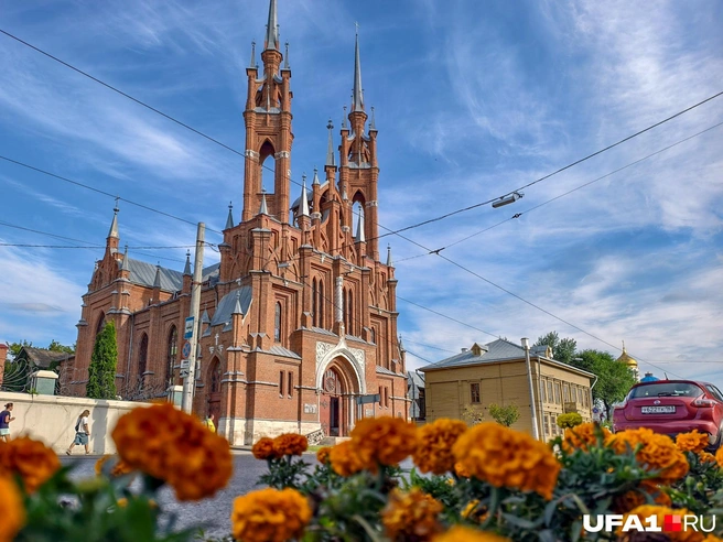 Самарская римско-католическая церковь Пресвятого Сердца Иисуса (Костёл) — один из наиболее ярких примеров неоготики в Самаре | Источник: Булат Салихов / UFA1.RU