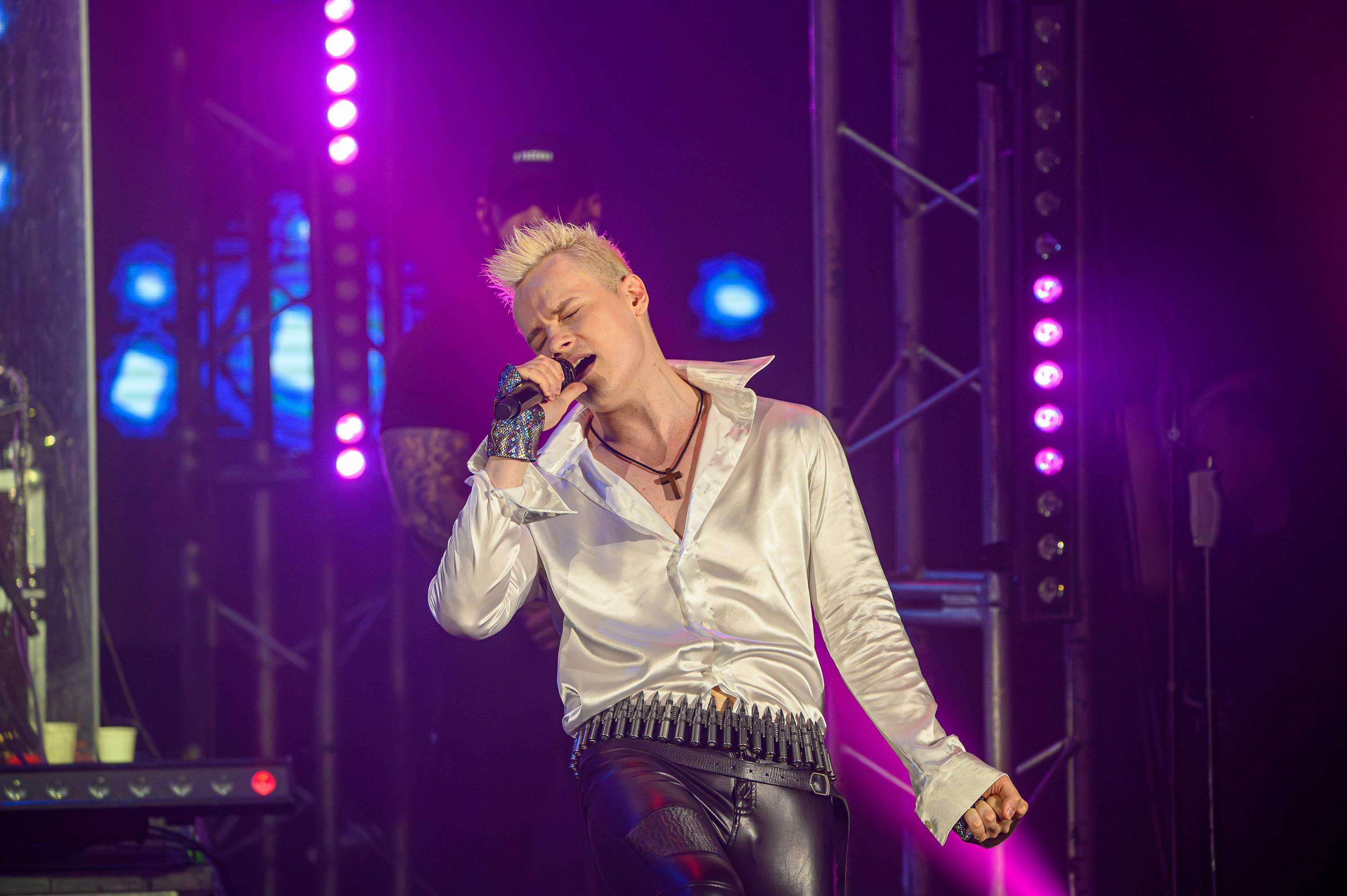 SHAMAN устроил шабаш в Кремле: как певец отметил день рождения на главной сцене страны