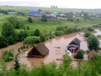 Так выглядел Большой Сарс во время пика паводка | Источник: Про Октябрьский! / Vk.com