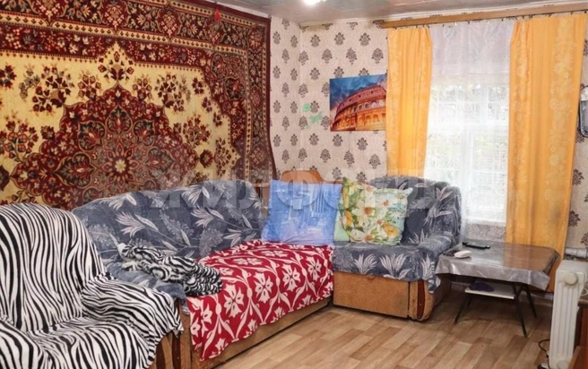 Мебель собственник оставляет новым владельцам: что с ней делать, они решат сами | Источник: Avito.ru